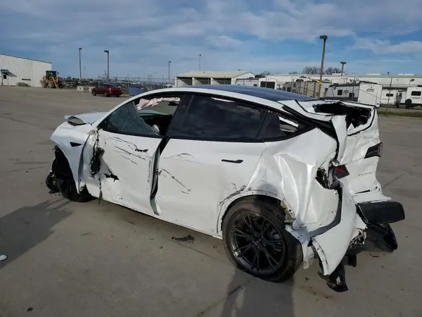 7SAYGAEE0SF285010 2025 TESLA MODEL Y - Image 2