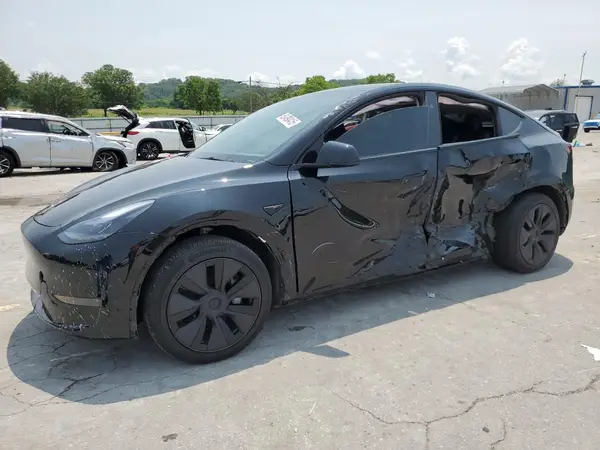 7SAYGAEE0SF287016 2025 TESLA MODEL Y - Image 1