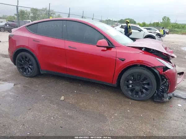 7SAYGAEE0SF290773 2025 TESLA MODEL Y - Image 1