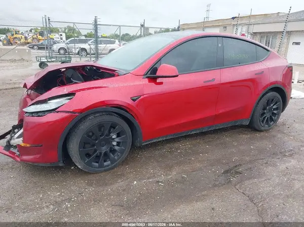 7SAYGAEE0SF290773 2025 TESLA MODEL Y - Image 2