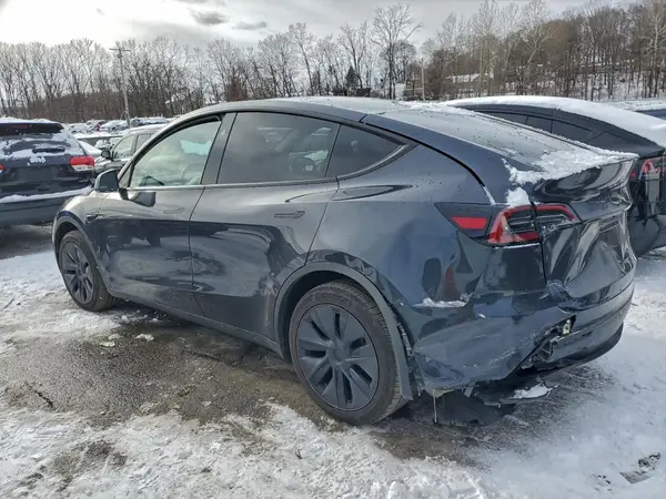 7SAYGAEE0SF308544 2025 TESLA MODEL Y - Image 2