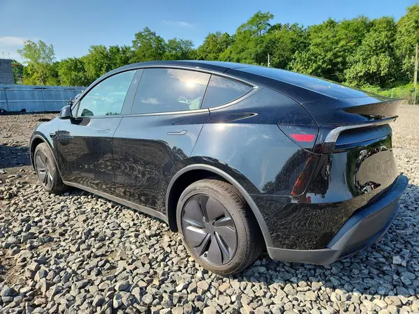 7SAYGAEE0TF646771 2026 TESLA MODEL Y - Image 2