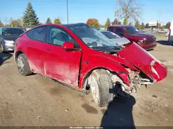 7SAYGAEE1NF359524 2022 TESLA MODEL Y