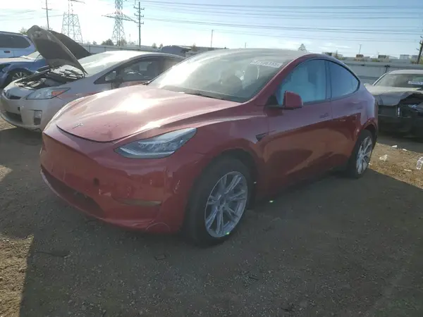 7SAYGAEE1NF361385 2022 TESLA MODEL Y - Image 1