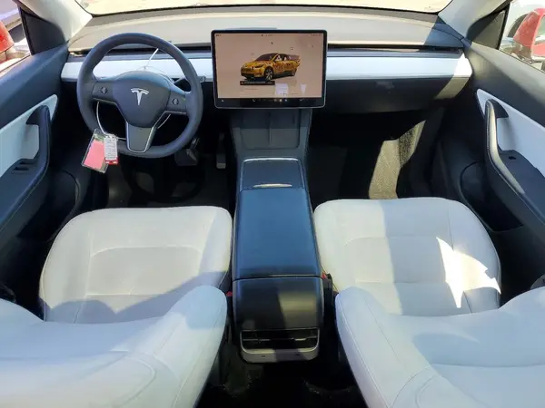 7SAYGAEE1NF383306 2022 TESLA MODEL Y - Image 8
