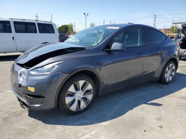 7SAYGAEE1NF486077 2022 TESLA MODEL Y - Image 1