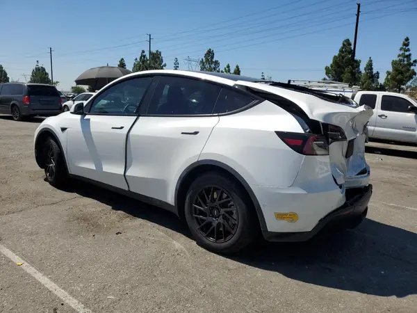 7SAYGAEE1NF490744 2022 TESLA MODEL Y - Image 2