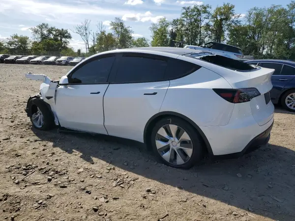 7SAYGAEE1NF507929 2022 TESLA MODEL Y - Image 2