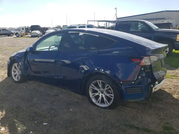 7SAYGAEE1NF549792 2022 TESLA MODEL Y - Image 2