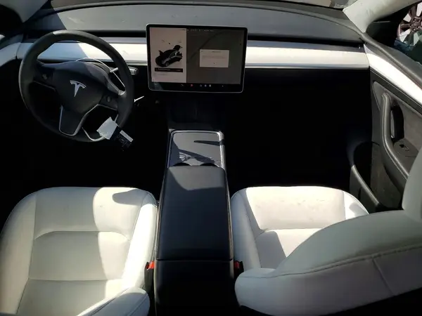 7SAYGAEE1NF558671 2022 TESLA MODEL Y - Image 8