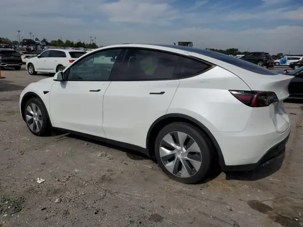 7SAYGAEE1PF596629 2023 TESLA MODEL Y - Image 2
