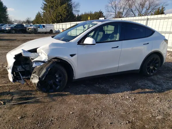 7SAYGAEE1PF616913 2023 TESLA MODEL Y - Image 1