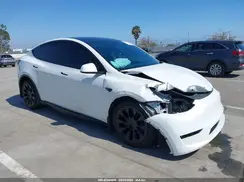 7SAYGAEE1PF637017 2023 TESLA MODEL Y