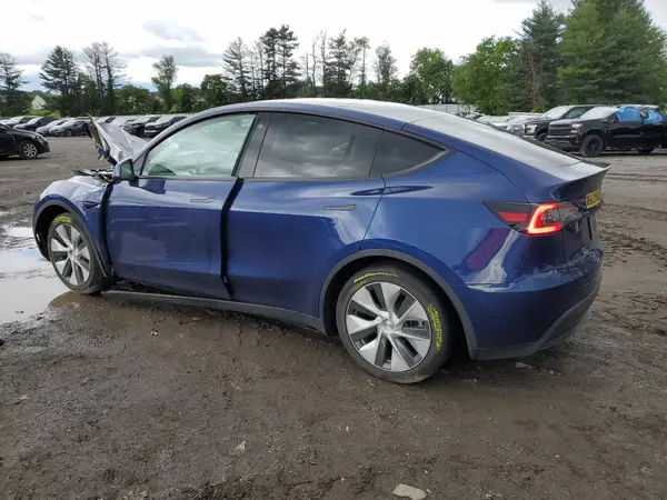 7SAYGAEE1PF643996 2023 TESLA MODEL Y - Image 2