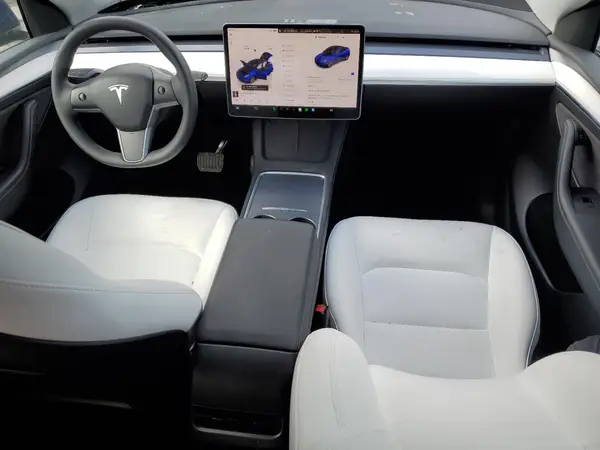 7SAYGAEE1PF643996 2023 TESLA MODEL Y - Image 8