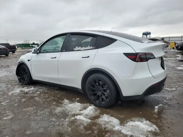 7SAYGAEE1PF660166 2023 TESLA MODEL Y - Image 2