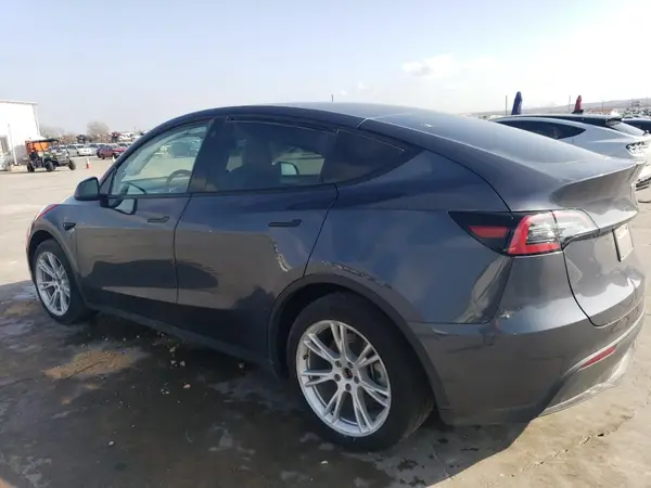 7SAYGAEE1PF661107 2023 TESLA MODEL Y - Image 2