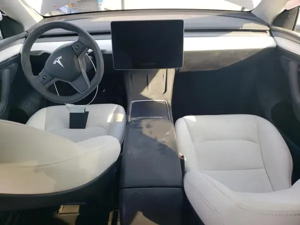 7SAYGAEE1PF661107 2023 TESLA MODEL Y - Image 8