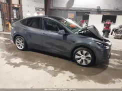 7SAYGAEE1PF674004 2023 TESLA MODEL Y