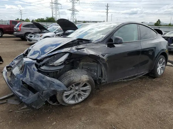 7SAYGAEE1PF748151 2023 TESLA MODEL Y - Image 1