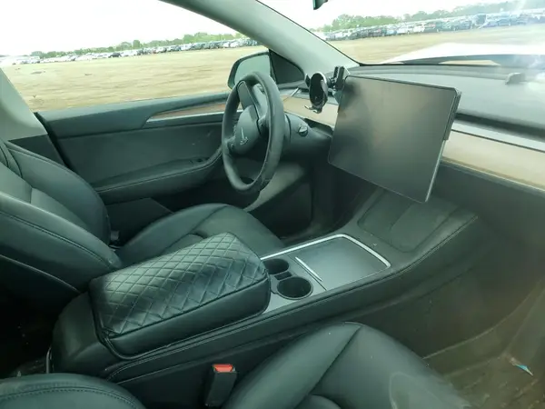 7SAYGAEE1PF748151 2023 TESLA MODEL Y - Image 8