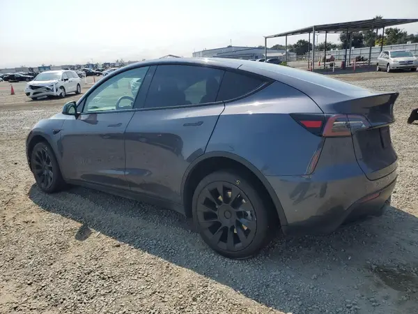 7SAYGAEE1PF772109 2023 TESLA MODEL Y - Image 2