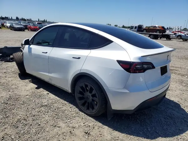 7SAYGAEE1PF788522 2023 TESLA MODEL Y - Image 2
