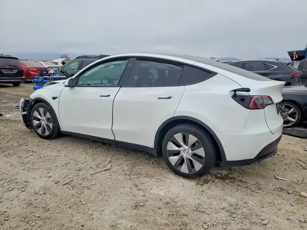 7SAYGAEE1PF798600 2023 TESLA MODEL Y - Image 2