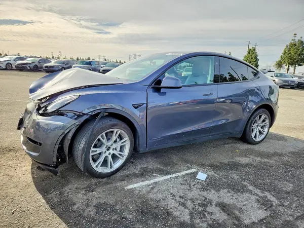 7SAYGAEE1PF805710 2023 TESLA MODEL Y - Image 1
