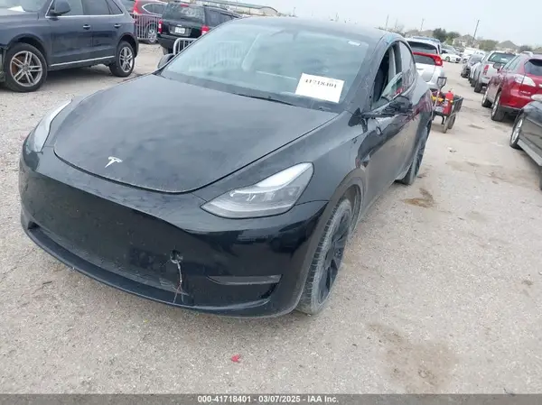 7SAYGAEE1PF806310 2023 TESLA MODEL Y - Image 2