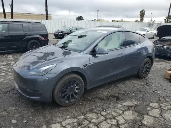 7SAYGAEE1PF824385 2023 TESLA MODEL Y - Image 1