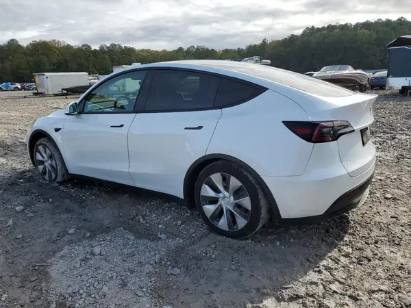 7SAYGAEE1PF830400 2023 TESLA MODEL Y - Image 2