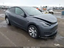 7SAYGAEE1PF865454 2023 TESLA MODEL Y