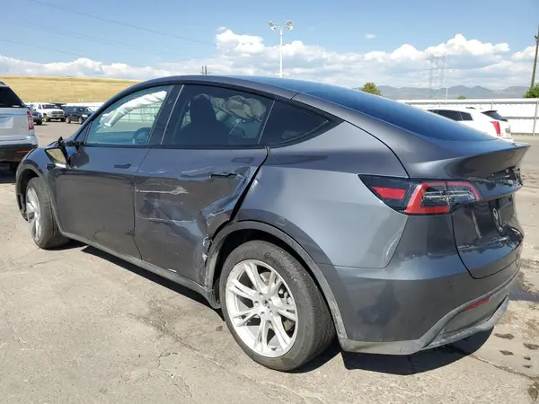 7SAYGAEE1PF871903 2023 TESLA MODEL Y - Image 2