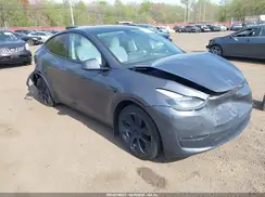 7SAYGAEE1PF889267 2023 TESLA MODEL Y