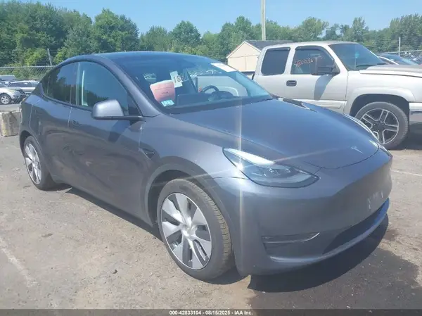 7SAYGAEE1PF924955 2023 TESLA MODEL Y - Image 1