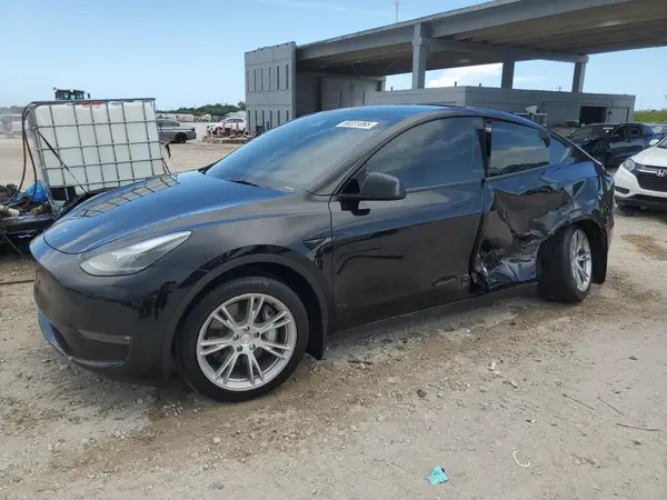 7SAYGAEE1PF931162 2023 TESLA MODEL Y - Image 1