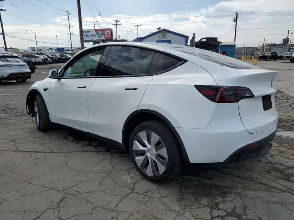 7SAYGAEE1PF944168 2023 TESLA MODEL Y - Image 2