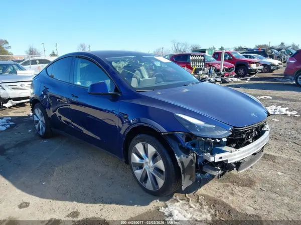 7SAYGAEE1PF946194 2023 TESLA MODEL Y - Image 1