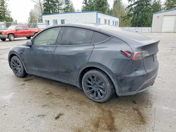 7SAYGAEE1PF965764 2023 TESLA MODEL Y - Image 2