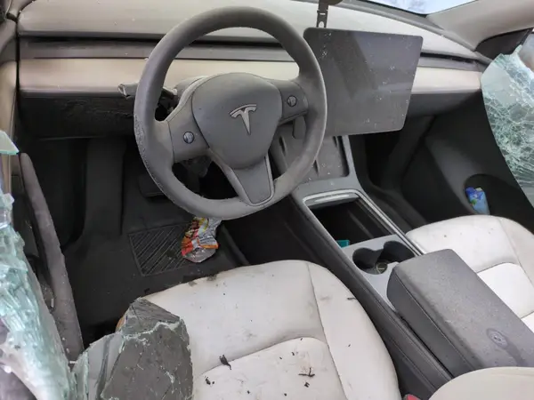 7SAYGAEE1PF978353 2023 TESLA MODEL Y - Image 8