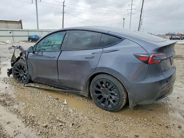 7SAYGAEE1PF978644 2023 TESLA MODEL Y - Image 2