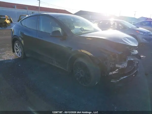 7SAYGAEE1RF021238 2024 TESLA MODEL Y - Image 1