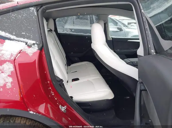7SAYGAEE1RF029632 2024 TESLA MODEL Y - Image 8