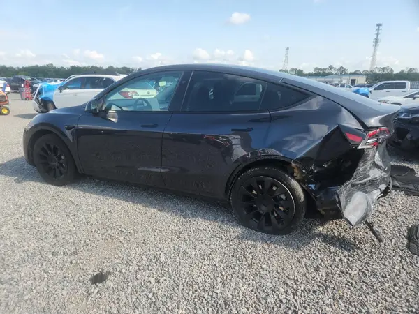 7SAYGAEE1RF033325 2024 TESLA MODEL Y - Image 2