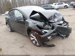 7SAYGAEE1RF035883 2024 TESLA MODEL Y