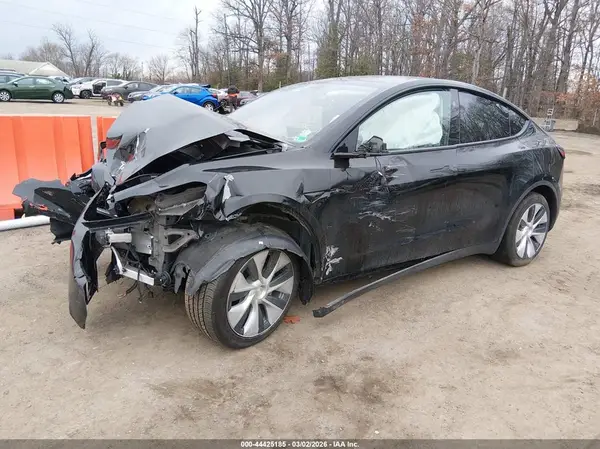 7SAYGAEE1RF035883 2024 TESLA MODEL Y - Image 2