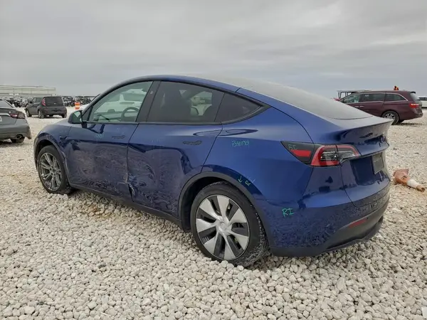 7SAYGAEE1RF037715 2024 TESLA MODEL Y - Image 2