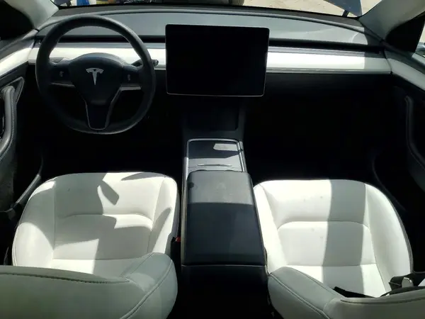 7SAYGAEE1RF045247 2024 TESLA MODEL Y - Image 8