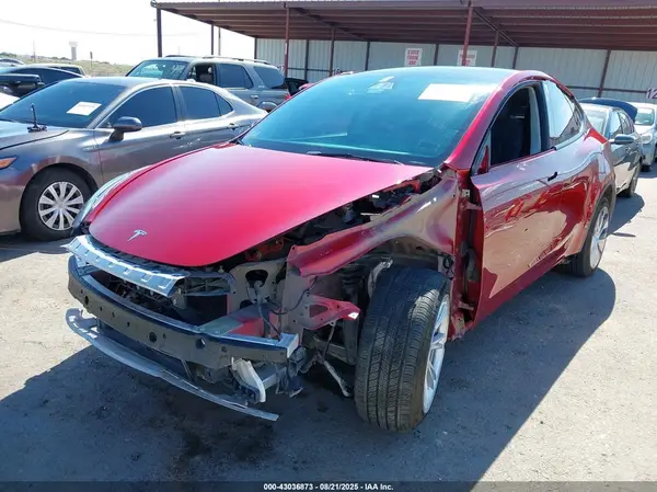7SAYGAEE1RF048102 2024 TESLA MODEL Y - Image 2